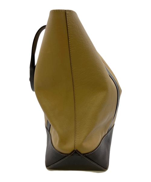 LOEWE（ロエベ）LOEWE (ロエベ) カディスレザートートバッグ ベージュ×グリーンの古着・服飾アイテム