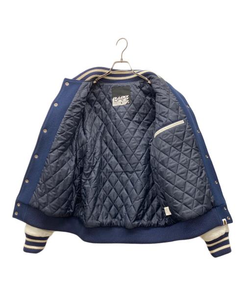BAPE BY A BATHING APE（ベイプバイアベイシングエイプ）BAPE BY A BATHING APE (ベイプバイアベイシングエイプ) スタジャン ネイビー×ホワイト サイズ:Lの古着・服飾アイテム