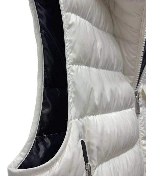 MONCLER（モンクレール）MONCLER (モンクレール) ダウンベスト ホワイト サイズ:１の古着・服飾アイテム