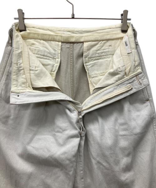 UNFIL（アンフィル）UNFIL (アンフィル) カラーパンツ ホワイト サイズ:SIZE　３の古着・服飾アイテム