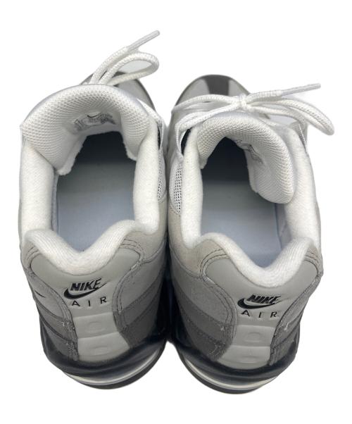 NIKE（ナイキ）NIKE (ナイキ) スニーカー グレー サイズ:27.5の古着・服飾アイテム