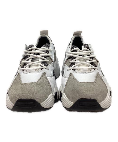 EMPORIO ARMANI（エンポリオアルマーニ）EMPORIO ARMANI (エンポリオアルマーニ) EMPORIO ARMANI X4X286 XM072 ホワイト サイズ:27cmの古着・服飾アイテム