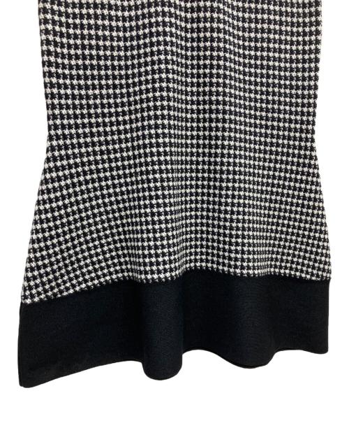 HER LIP TO（ハーリップトゥ）HER LIP TO (ハーリップトゥ) ニットワンピース ブラック×ホワイト サイズ:Mの古着・服飾アイテム