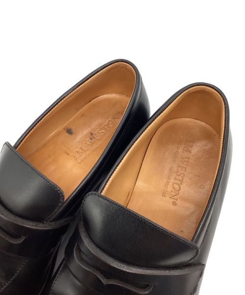 J.M.WESTON（ジェイエムウエストン）J.M.WESTON (ジェイエムウエストン) レザーローファー ブラック サイズ:7Eの古着・服飾アイテム