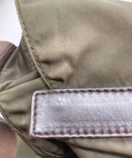 PRADA（プラダ）PRADA (プラダ) ナイロンショルダーバッグ カーキの古着・服飾アイテム