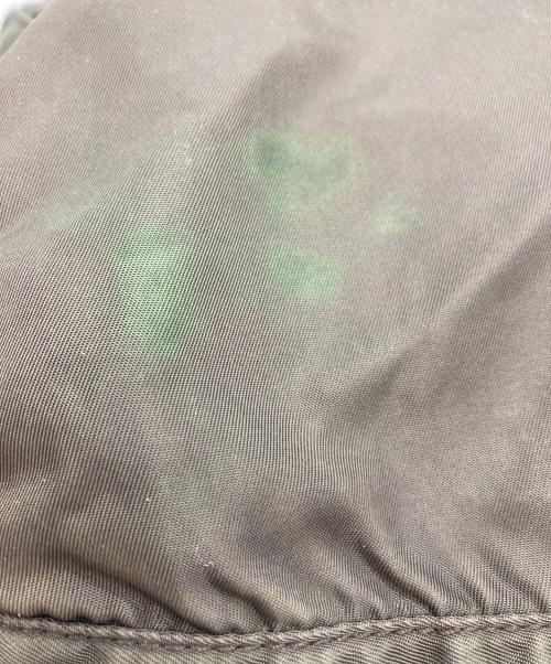 PRADA（プラダ）PRADA (プラダ) ナイロンショルダーバッグ カーキの古着・服飾アイテム