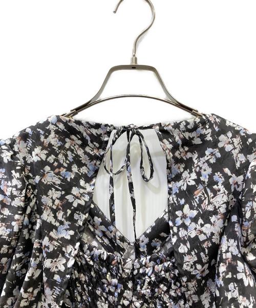 Lily Brown（リリーブラウン）Lily Brown (リリーブラウン) フローラルプリントワンピース グレーの古着・服飾アイテム