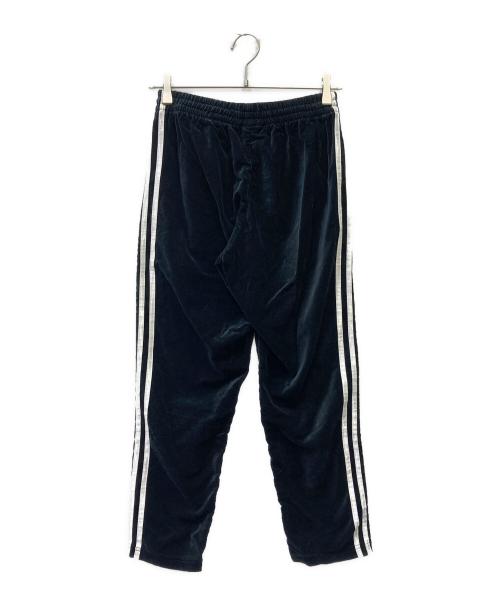 adidas（アディダス）adidas (アディダス) ベロアトラックパンツ ブラック サイズ:Mの古着・服飾アイテム