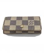 LOUIS VUITTONルイ ヴィトン）の古着「ダミエ・アズール ミュルティクレ4」｜アイボリー×ネイビー