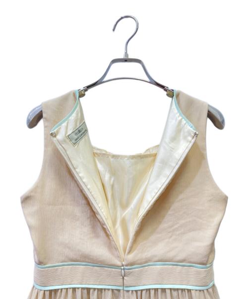 GRACE CONTINENTAL（グレースコンチネンタル）GRACE CONTINENTAL (（グレースコンチネンタル) ノースリーブワンピース ベージュ サイズ:36の古着・服飾アイテム