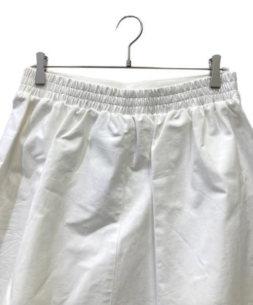 RED VALENTINO（レッドヴァレンティノ）RED VALENTINO (レッドヴァレンティノ) ミニスカート ホワイト サイズ:44の古着・服飾アイテム