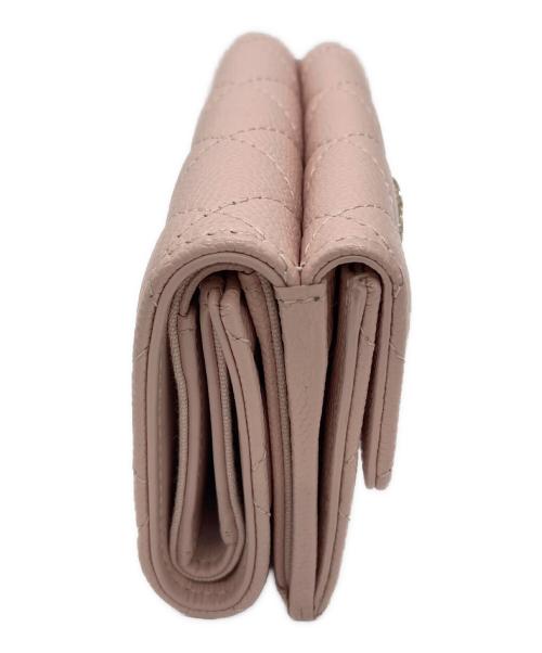 CHANEL（シャネル）CHANEL (シャネル) 3つ折り財布 ピンクの古着・服飾アイテム