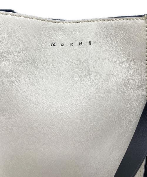 MARNI（マルニ）MARNI (マルニ) ショルダーバッグ ホワイト×グリーンの古着・服飾アイテム