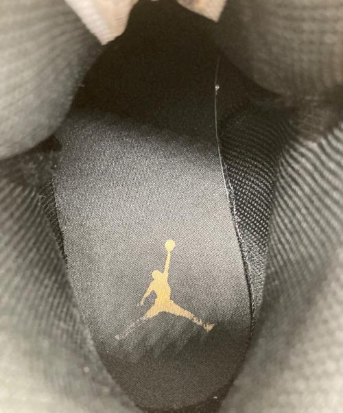NIKE（ナイキ）NIKE (ナイキ) AIR JORDAN 1 MID ブラック×ゴールド サイズ:26.5の古着・服飾アイテム