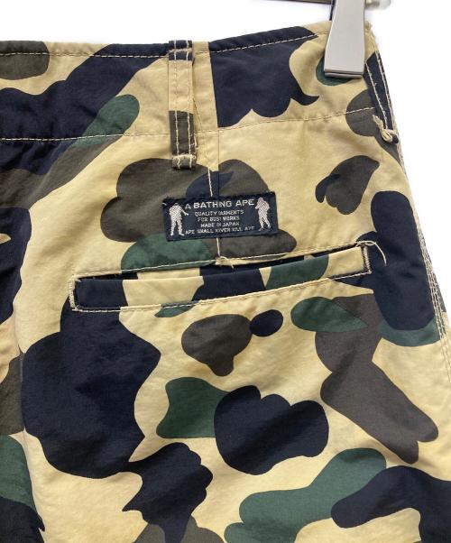 A BATHING APE（ア ベイシング エイプ）A BATHING APE (ア ベイシング エイプ) ハーフパンツ ベージュ×ブラック×グリーン サイズ:Ｍの古着・服飾アイテム