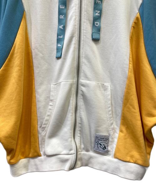 ホロライブ（ホロライブ）ホロライブ (ホロライブ) ジップパーカー ホワイト サイズ:FREEの古着・服飾アイテム