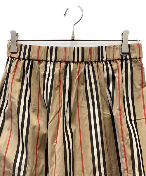 BURBERRY（バーバリー）BURBERRY (バーバリー) ストライプハーフパンツ ブラウン サイズ:12Yの古着・服飾アイテム