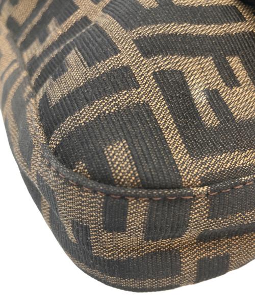 FENDI（フェンディ）FENDI (フェンディ) ショルダーバッグ ブラウンの古着・服飾アイテム