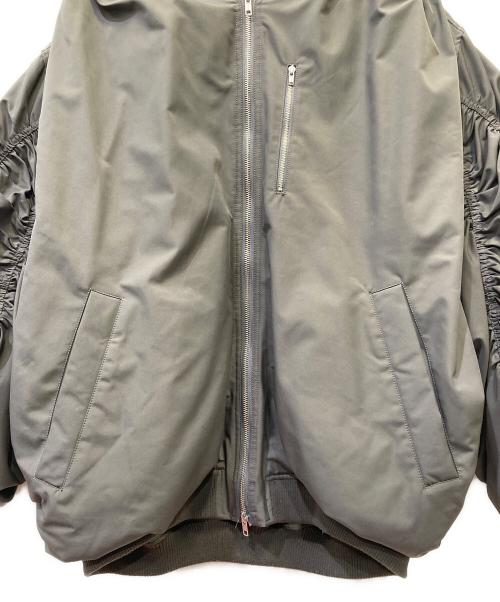 la belle etude（ラベルエチュード）la belle etude (ラベルエチュード) ギャザーボリュームキルトライナーMA-1 グレー サイズ:Freeの古着・服飾アイテム