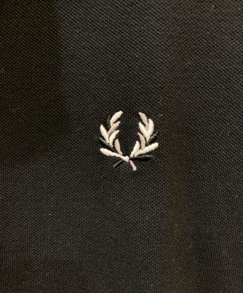 FRED PERRY（フレッドペリー）FRED PERRY (フレッドペリー) ポロシャツ ブラック サイズ:42 未使用品の古着・服飾アイテム