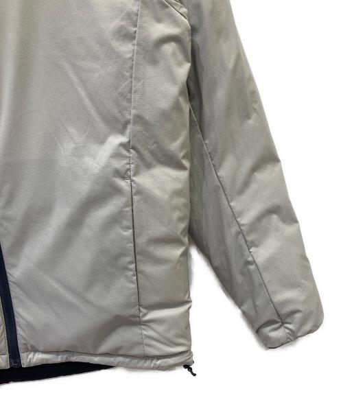 THE NORTH FACE（ザ ノース フェイス）THE NORTH FACE (ザ ノース フェイス) リバーシブルエニータイムインサレーテッドフーディ ネイビー×グレー サイズ:Mの古着・服飾アイテム