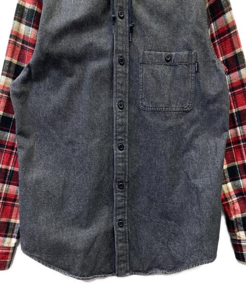 SUPREME（シュプリーム）SUPREME (シュプリーム) 長袖シャツ グレー×レッド サイズ:Mの古着・服飾アイテム