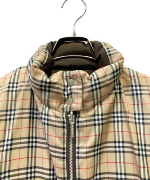 BURBERRY GOLF（バーバリーゴルフ）BURBERRY GOLF (バーバリーゴルフ) リバーシブルダウンジャケット ブラウン×ベージュ サイズ:Mの古着・服飾アイテム