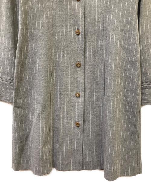 BURBERRY BLUE LABEL（バーバリーロンドンブルーレーベル）BURBERRY BLUE LABEL (バーバリーロンドンブルーレーベル) 長袖ワンピース グレー サイズ:３８の古着・服飾アイテム