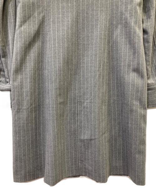 BURBERRY BLUE LABEL（バーバリーロンドンブルーレーベル）BURBERRY BLUE LABEL (バーバリーロンドンブルーレーベル) 長袖ワンピース グレー サイズ:３８の古着・服飾アイテム