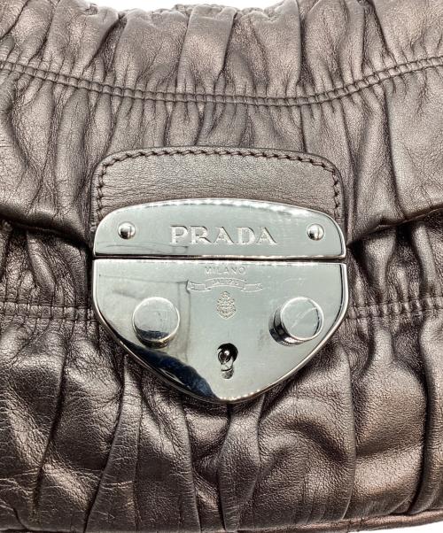 PRADA（プラダ）PRADA (プラダ) セミショルダーバッグ グレーの古着・服飾アイテム