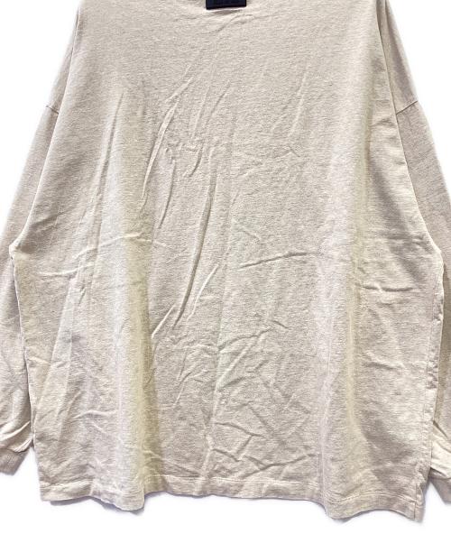 FOG ESSENTIALS（フィアオブゴッド エッセンシャル）FOG ESSENTIALS (フィアオブゴッド エッセンシャル) 長袖カットソー ベージュ サイズ:Lの古着・服飾アイテム