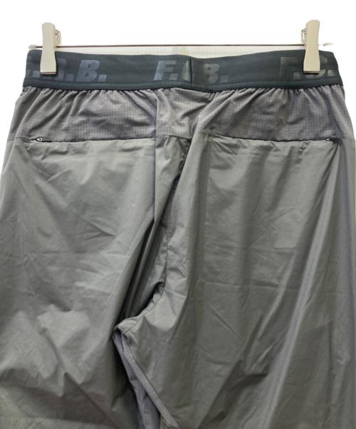 F.C.R.B.（エフシーレアルブリストル）F.C.R.B. (エフシーレアルブリストル) ナイロンパンツ グレー サイズ:Sの古着・服飾アイテム