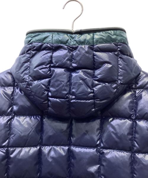 DUVETICA（デュベティカ）DUVETICA (デュベティカ) ダウンジャケット ネイビー×グリーン サイズ:50の古着・服飾アイテム