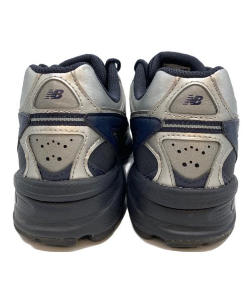 NEW BALANCE（ニューバランス）NEW BALANCE (ニューバランス) スニーカー ネイビー×シルバー サイズ:26.5cmの古着・服飾アイテム