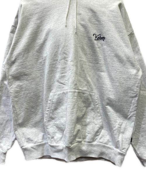 KEBOZ（ケボズ）KEBOZ (ケボズ) プルオーバーパーカー ホワイト サイズ:Mの古着・服飾アイテム