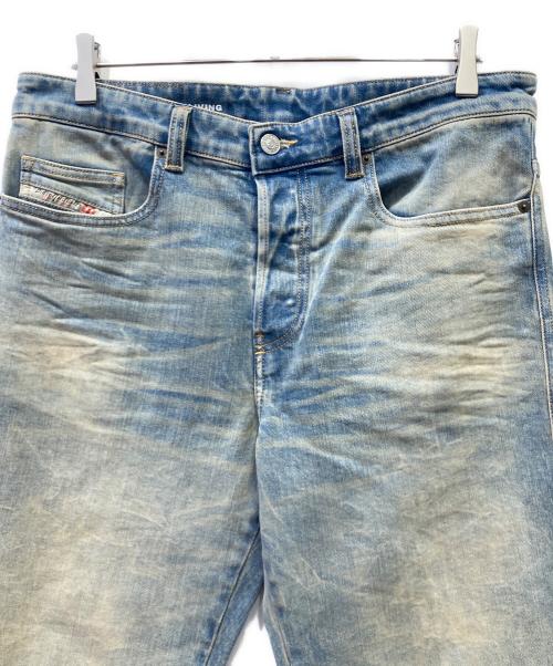 DIESEL（ディーゼル）DIESEL (ディーゼル) ブーツカットジーンズ ブルー サイズ:SIZE　81㎝の古着・服飾アイテム