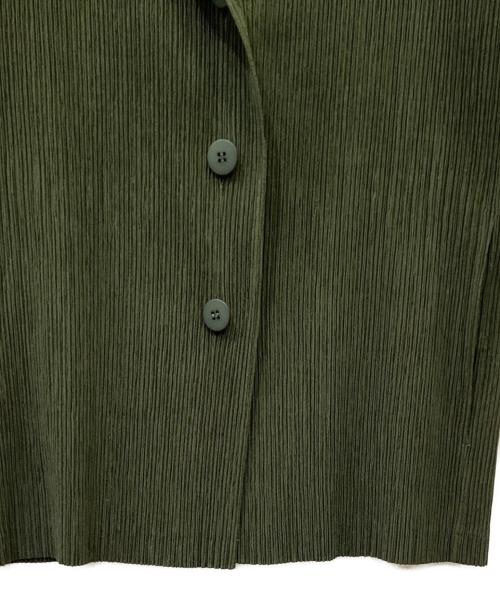 ISSEY MIYAKE（イッセイミヤケ）ISSEY MIYAKE (イッセイミヤケ) プリーツ３Bジャケット オリーブ サイズ:2の古着・服飾アイテム
