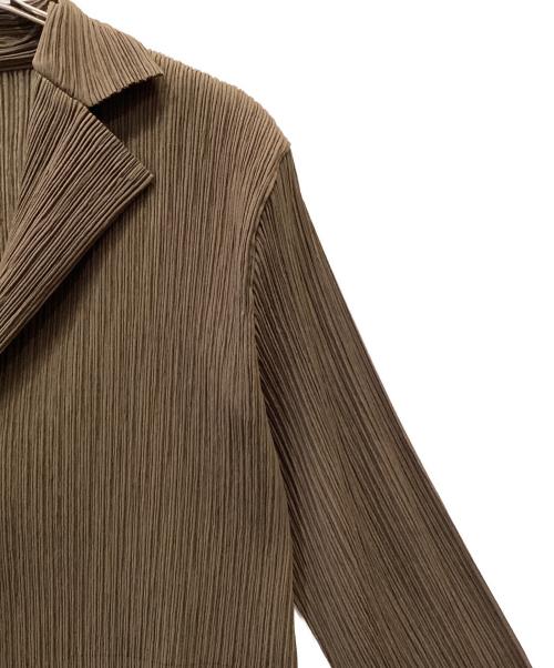 ISSEY MIYAKE（イッセイミヤケ）ISSEY MIYAKE (イッセイミヤケ) カットワークプリーツジャケット ブラウン サイズ:2の古着・服飾アイテム