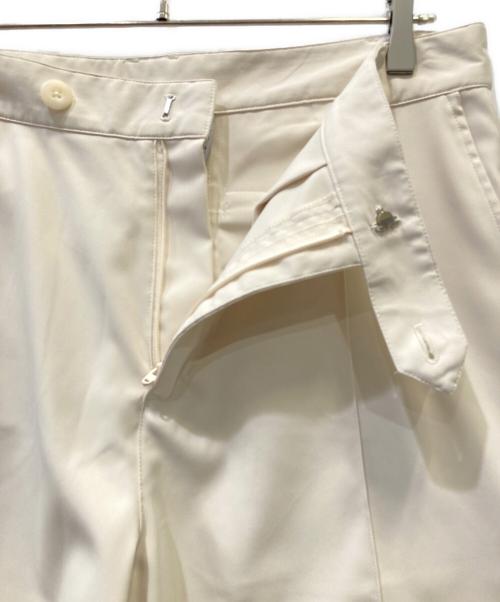 adidas（アディダス）adidas (アディダス) ハーフパンツ ベージュ サイズ:SIZE 34の古着・服飾アイテム