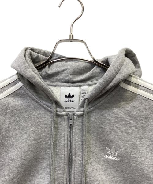 adidas（アディダス）adidas (アディダス) ジップパーカー ライトグレー サイズ:Ｍの古着・服飾アイテム