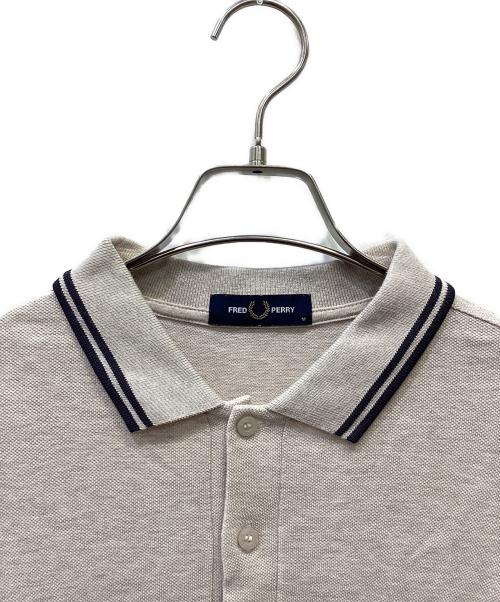 FRED PERRY（フレッドペリー）FRED PERRY (フレッドペリー) 長袖ポロシャツ ベージュ サイズ:Mの古着・服飾アイテム