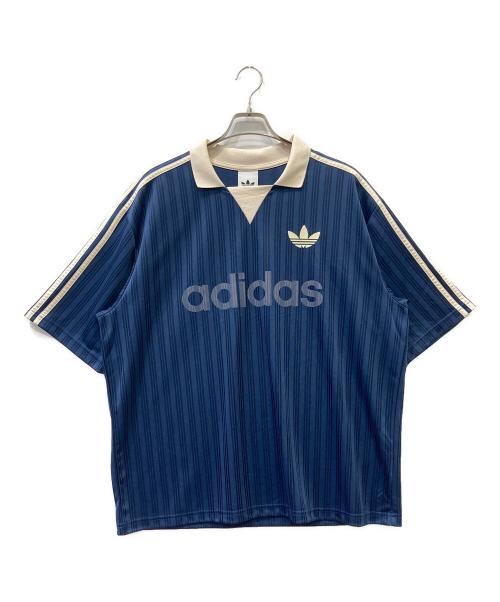 adidas（アディダス）adidas (アディダス) 半袖カットソー ネイビー×ベージュ サイズ:2XL 未使用品の古着・服飾アイテム