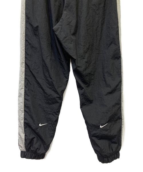 NIKE（ナイキ）NIKE (ナイキ) ナイロンパンツ ブラック サイズ:Mの古着・服飾アイテム