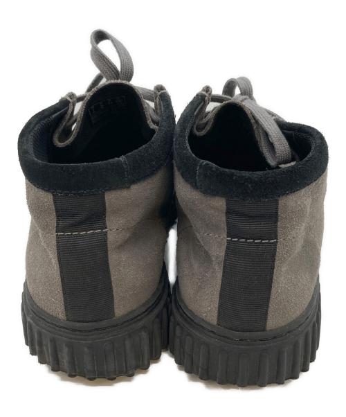 CLARKS（クラークス）CLARKS (クラークス) モカシンシューズ グレー×ブラック サイズ:25.5㎝の古着・服飾アイテム