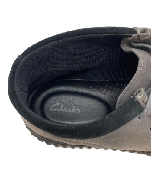CLARKS（クラークス）CLARKS (クラークス) モカシンシューズ グレー×ブラック サイズ:25.5㎝の古着・服飾アイテム