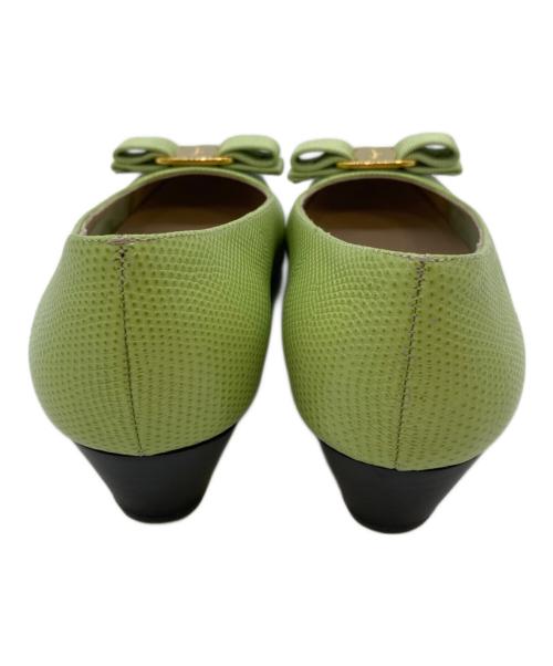 Salvatore Ferragamo（サルヴァトーレ フェラガモ）Salvatore Ferragamo (サルヴァトーレ フェラガモ) パンプス 黄緑 サイズ:SIZE 6の古着・服飾アイテム