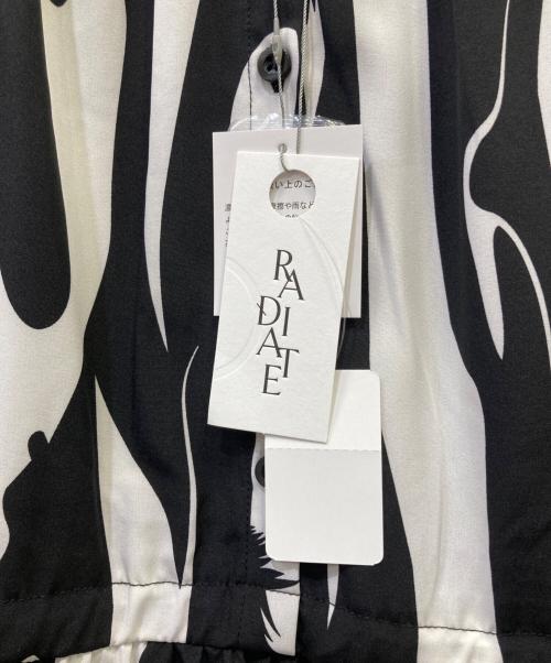 Radiate（ラディエイト）RADIATE (ラディエイト) 長袖ワンピース ホワイト×ブラック サイズ:Free 未使用品の古着・服飾アイテム