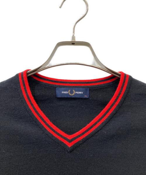 FRED PERRY（フレッドペリー）FRED PERRY (フレッドペリー) 厚手ニット ブラック サイズ:XSの古着・服飾アイテム