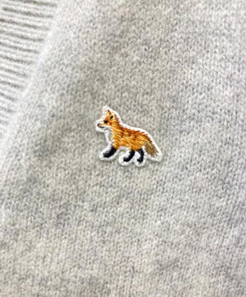 maison kitsune（メゾンキツネ）MAISON KITSUNE (メゾンキツネ) カーディガン グレー サイズ:SIZE Sの古着・服飾アイテム