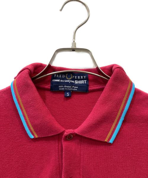 COMME des GARCONS（コムデギャルソン）COMME des GARCONS (コムデギャルソン) FRED PERRY (フレッドペリー) 半袖ポロシャツ レッド サイズ:SIZE Sの古着・服飾アイテム